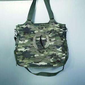 THIRTY-ONE BRAND CAMO TOTE BAG. ITALIC " A" ON FRONT. ADJUSTABLE STRAP